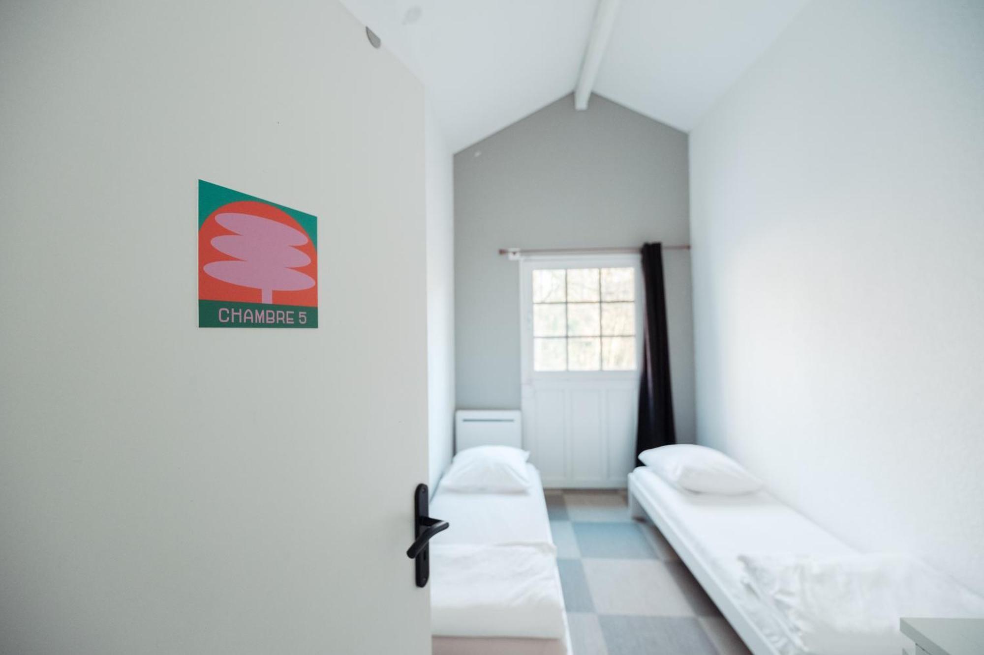 La Donaclaudre - Hebergement De Groupe En Pleine Nature, Ideal Pour Tous Vos Sejours ! 63 Couchages - 2 Grandes Salles - Salle De Jeux - Cuisine Professionnelle - Accessible Facilement - Localisation Attractive -Proche Paris & Disney Saint-Augustin  Eksteriør billede