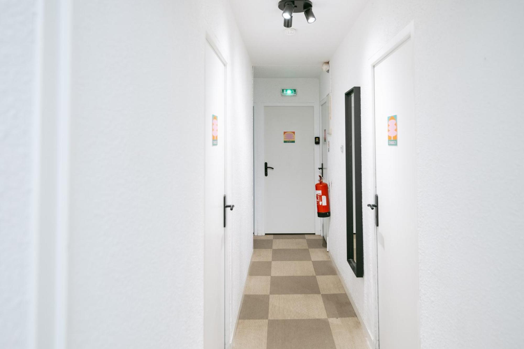 La Donaclaudre - Hebergement De Groupe En Pleine Nature, Ideal Pour Tous Vos Sejours ! 63 Couchages - 2 Grandes Salles - Salle De Jeux - Cuisine Professionnelle - Accessible Facilement - Localisation Attractive -Proche Paris & Disney Saint-Augustin  Eksteriør billede