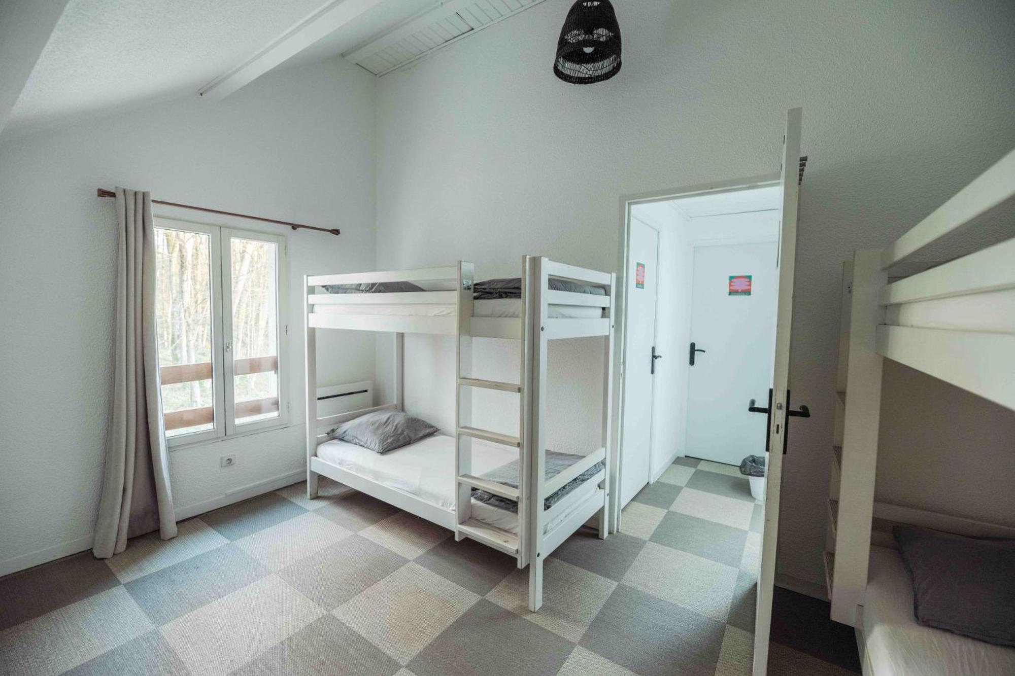 La Donaclaudre - Hebergement De Groupe En Pleine Nature, Ideal Pour Tous Vos Sejours ! 63 Couchages - 2 Grandes Salles - Salle De Jeux - Cuisine Professionnelle - Accessible Facilement - Localisation Attractive -Proche Paris & Disney Saint-Augustin  Eksteriør billede